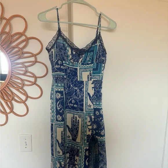 Urban Outfitters UO Audrey Lace Midi Dress - Picture 5 of 10